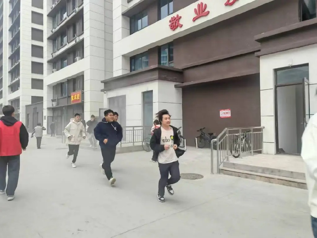 20241125127438.jpg 4.jpg